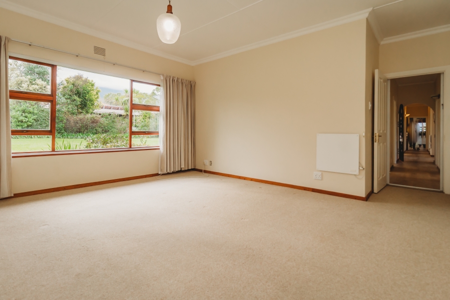 4 Bedroom Property for Sale in Heatherlands Western Cape